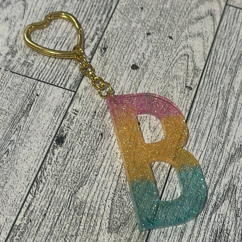 Resin sparkling monogram B key chain handmade